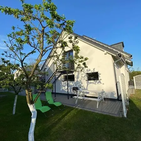 Apartment Gemuetliches Mit Garten Und Seeblick Kołczewo